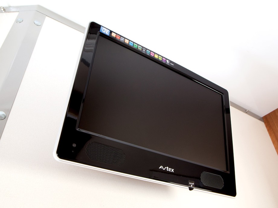 12V Smart TV Image
